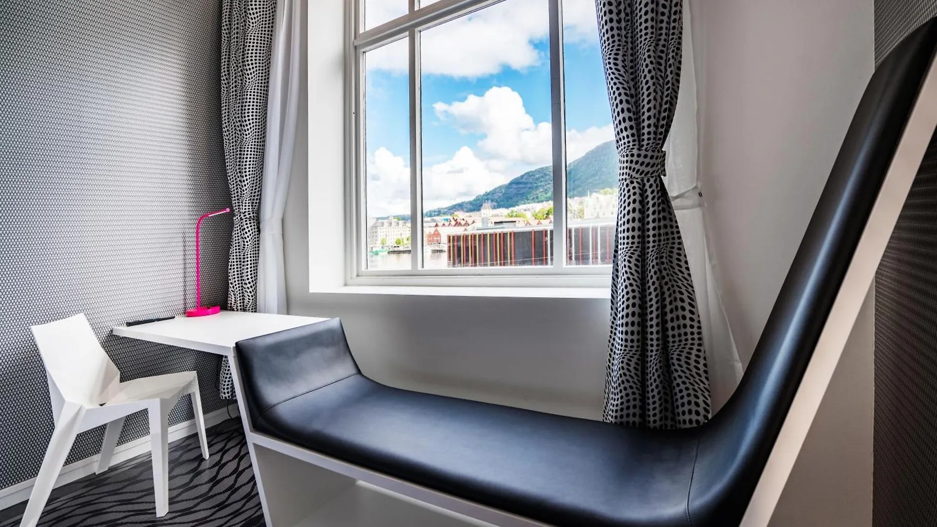 Magic Hotel & Apartments Kloverhuset Μπέργκεν