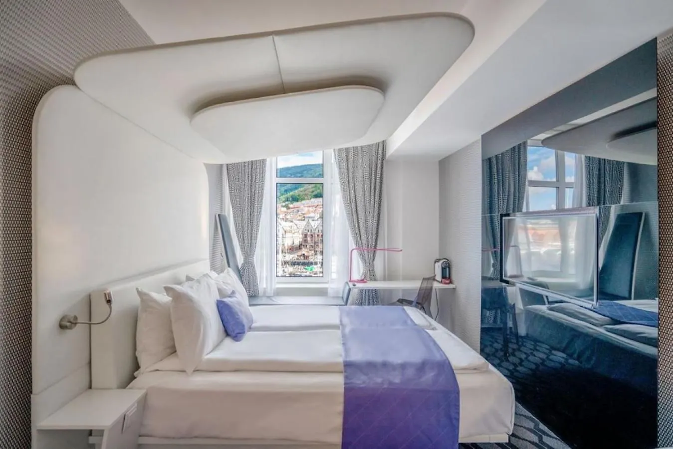Magic Hotel & Apartments Kloverhuset Μπέργκεν 4*,